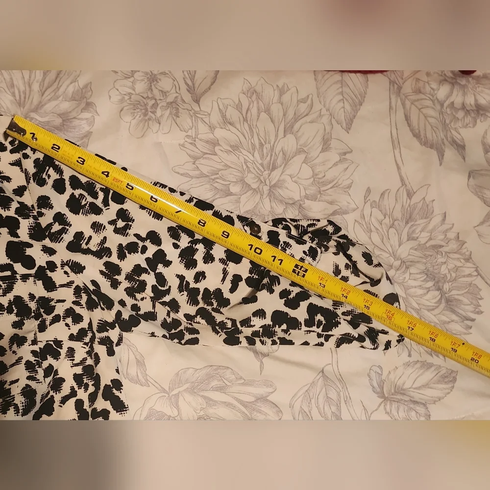 Dress - Picture 6 of 6